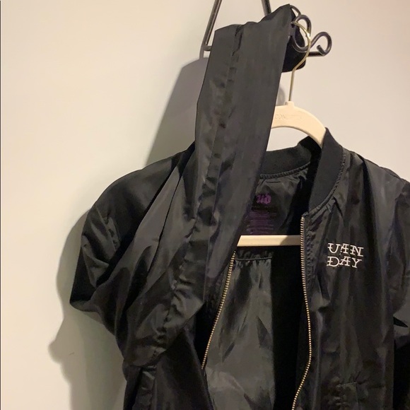 Urban Decay Bomber Jacket Beauty with an Edge - Picture 9 of 16